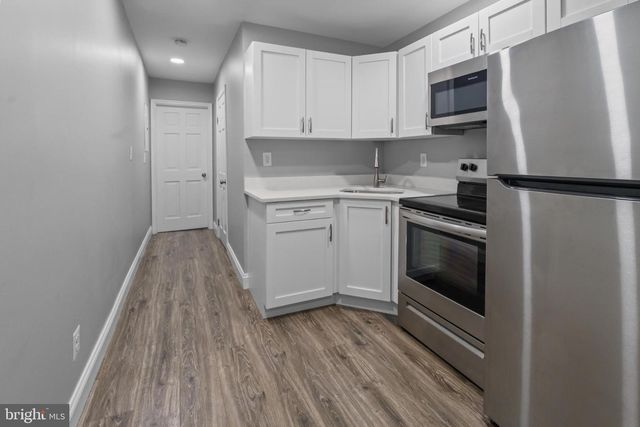 823 NEWINGTON AVE, Baltimore, MD 21217