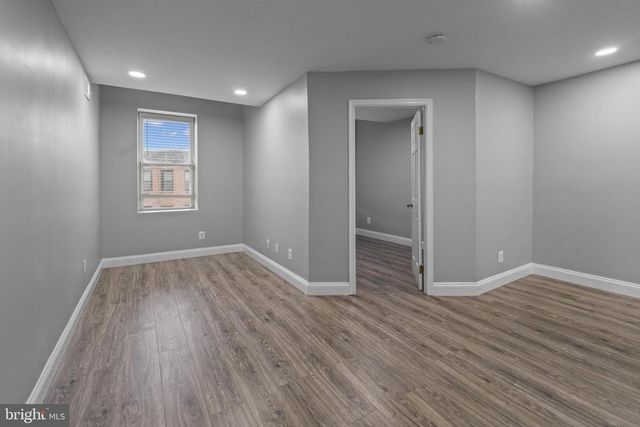 823 NEWINGTON AVE, Baltimore, MD 21217