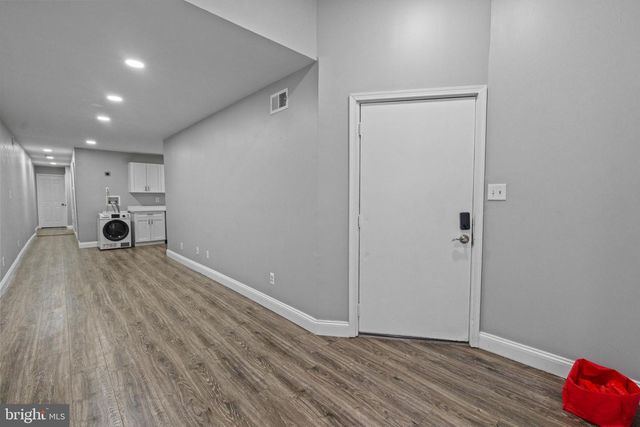 823 NEWINGTON AVE, Baltimore, MD 21217