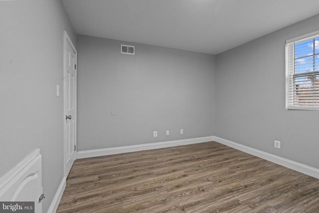 823 NEWINGTON AVE, Baltimore, MD 21217