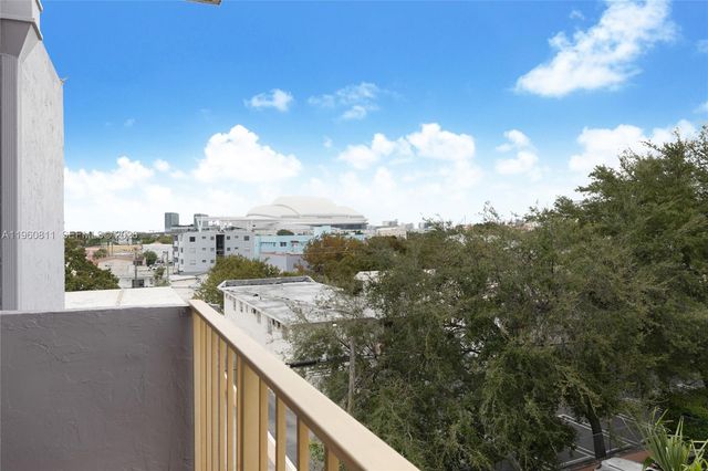 1661 SW 3rd St 25, Miami, FL 33135