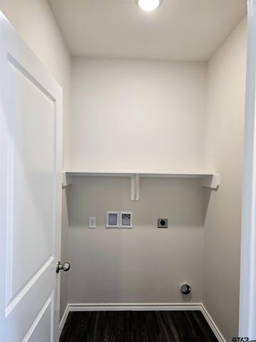 1112 Park Meadows Dr., Whitehouse, TX 75791