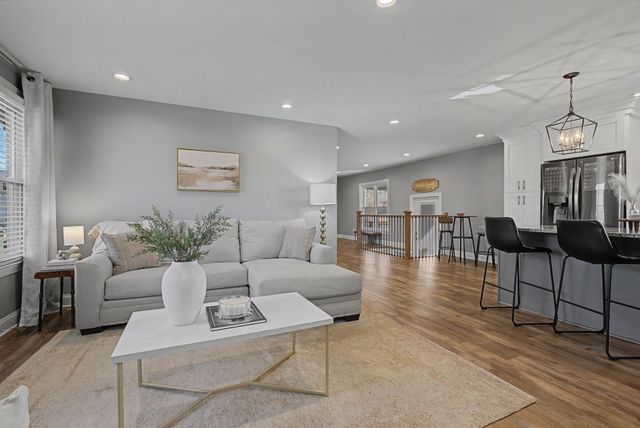 104 Scotch Ct, Hendersonville, TN 37075