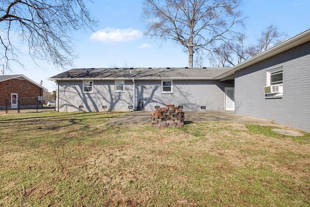 104 Scotch Ct, Hendersonville, TN 37075