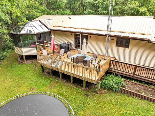 E1195 LARSON ROAD, Waupaca, WI 54981
