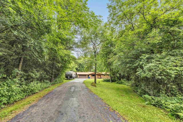 E1195 LARSON ROAD, Waupaca, WI 54981