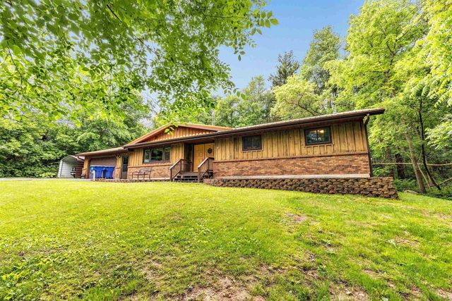E1195 LARSON ROAD, Waupaca, WI 54981
