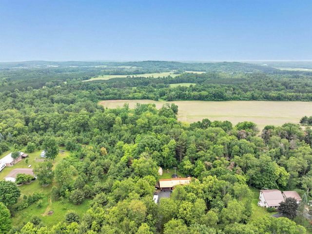 E1195 LARSON ROAD, Waupaca, WI 54981