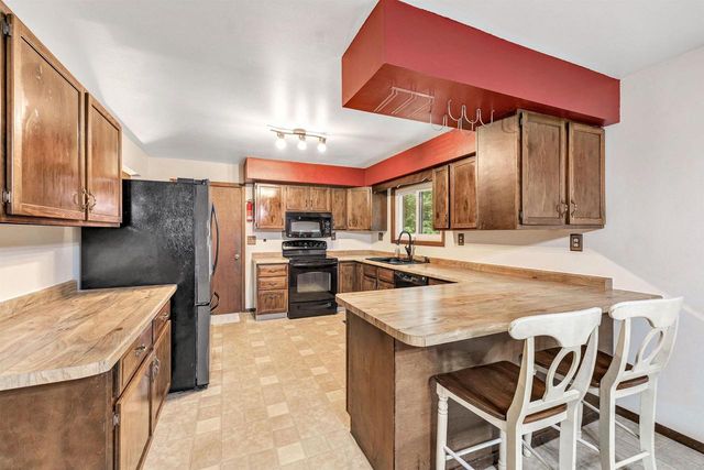 E1195 LARSON ROAD, Waupaca, WI 54981
