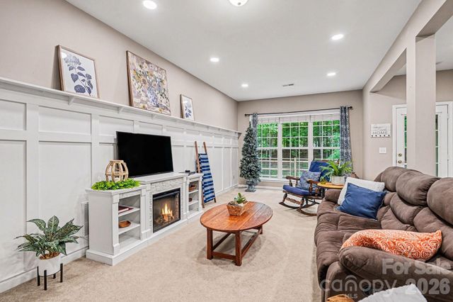 10501 Olde Irongate Lane, Mint Hill, NC 28227