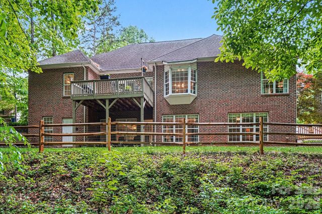 10501 Olde Irongate Lane, Mint Hill, NC 28227