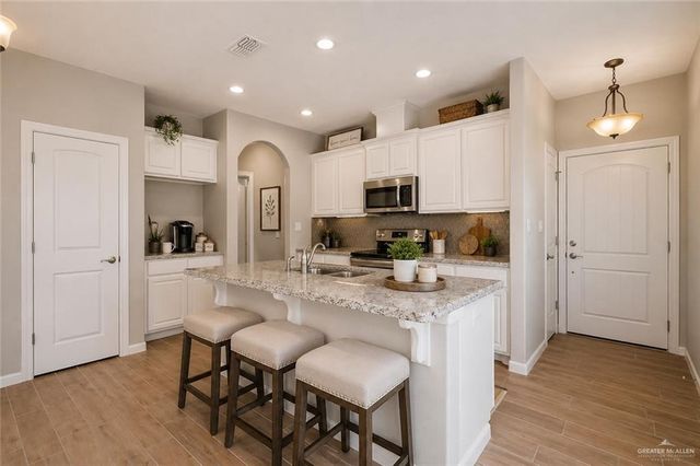 811 S Tecate Drive, Mission, TX 78572