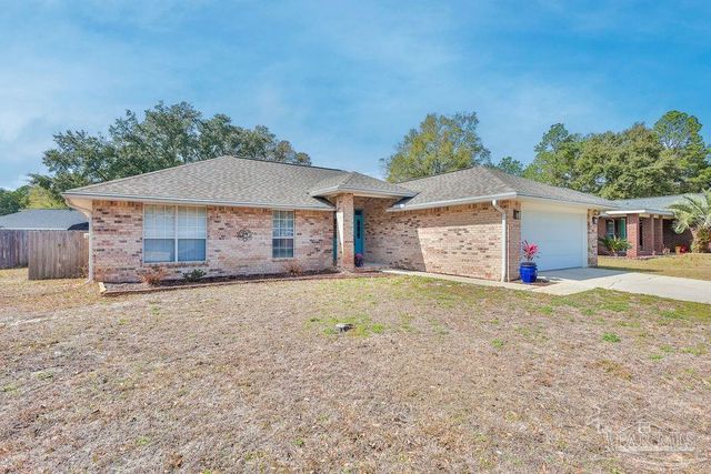 6935 Kapok Dr, Milton, FL 32583