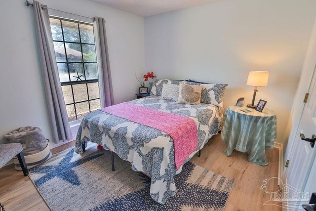 6935 Kapok Dr, Milton, FL 32583