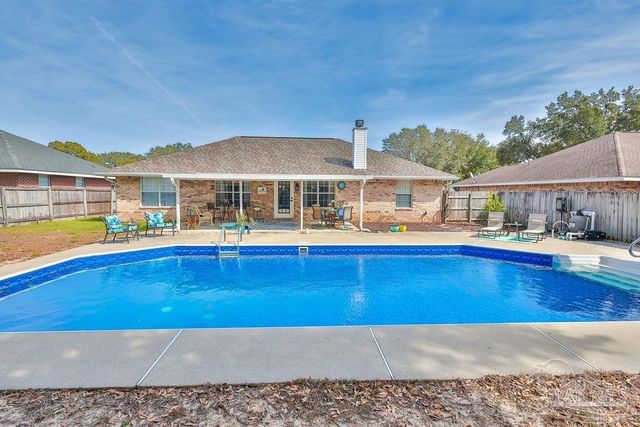 6935 Kapok Dr, Milton, FL 32583