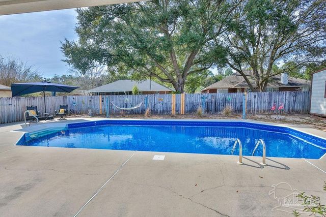 6935 Kapok Dr, Milton, FL 32583