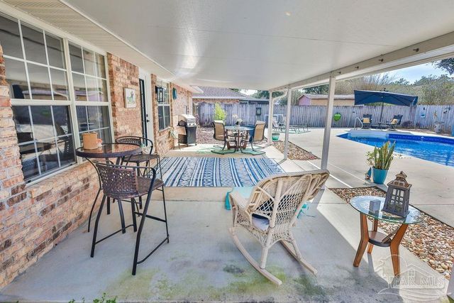 6935 Kapok Dr, Milton, FL 32583