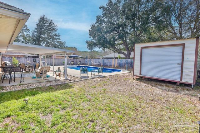 6935 Kapok Dr, Milton, FL 32583