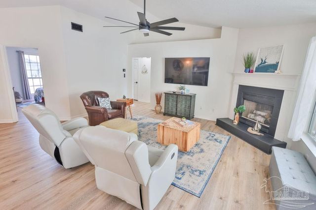 6935 Kapok Dr, Milton, FL 32583