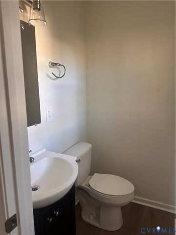 2 Pleasant St, Henrico, VA 23075