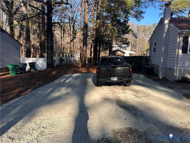 2 Pleasant St, Henrico, VA 23075