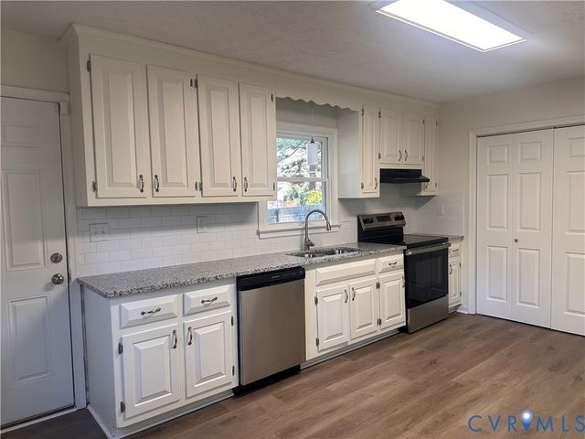 2 Pleasant St, Henrico, VA 23075