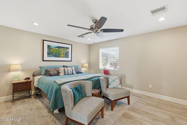 3470 E PARADISE Drive, Phoenix, AZ 85028