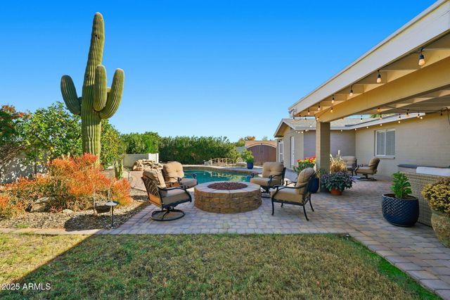 3470 E PARADISE Drive, Phoenix, AZ 85028