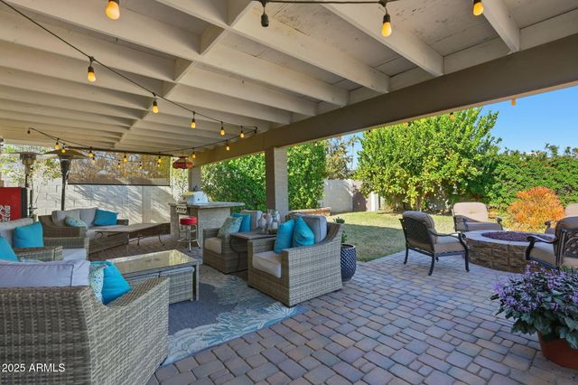 3470 E PARADISE Drive, Phoenix, AZ 85028