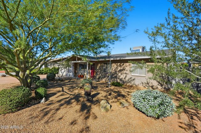 3470 E PARADISE Drive, Phoenix, AZ 85028