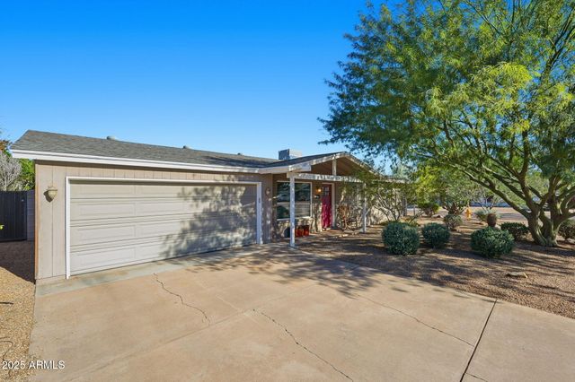 3470 E PARADISE Drive, Phoenix, AZ 85028