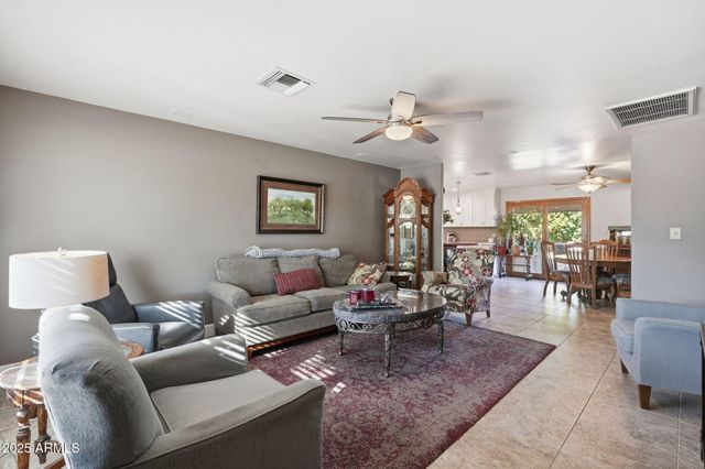 3470 E PARADISE Drive, Phoenix, AZ 85028