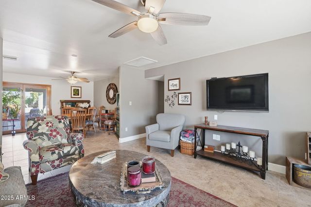 3470 E PARADISE Drive, Phoenix, AZ 85028