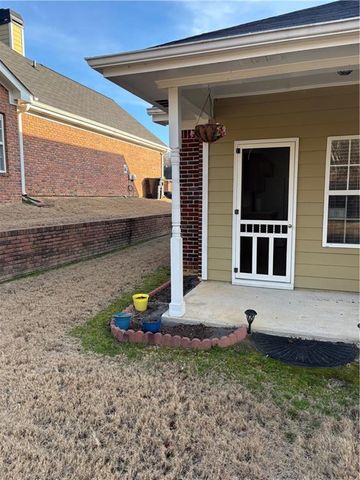 2560 Rosehill Circle, Lithia Springs, GA 30122