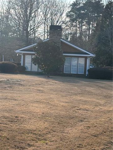 2560 Rosehill Circle, Lithia Springs, GA 30122