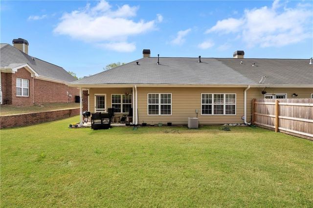 2560 Rosehill Circle, Lithia Springs, GA 30122