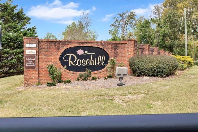 2560 Rosehill Circle, Lithia Springs, GA 30122