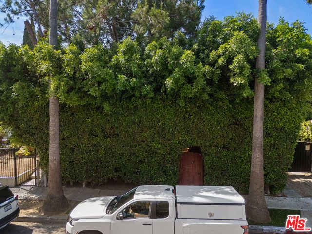 5742 La Mirada Avenue, Los Angeles, CA 90038