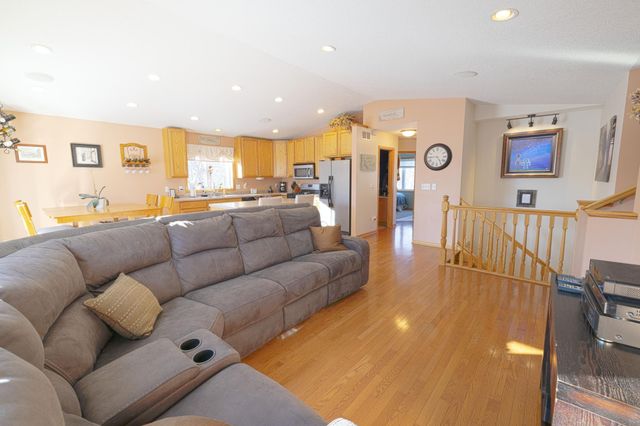 6408 Cavell Avenue N, Brooklyn Park, MN 55428