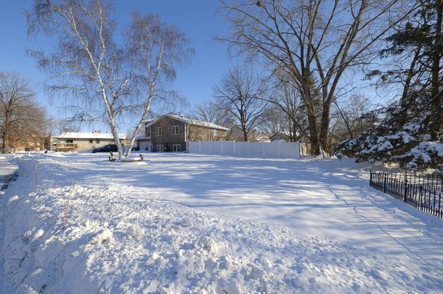 6408 Cavell Avenue N, Brooklyn Park, MN 55428