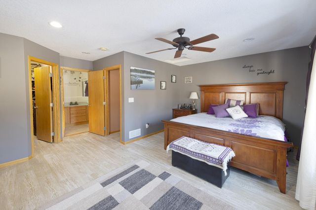 6408 Cavell Avenue N, Brooklyn Park, MN 55428