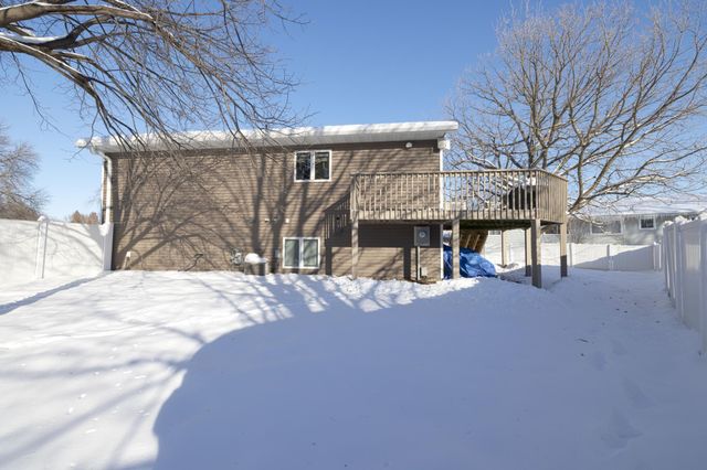 6408 Cavell Avenue N, Brooklyn Park, MN 55428
