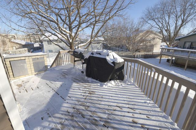 6408 Cavell Avenue N, Brooklyn Park, MN 55428