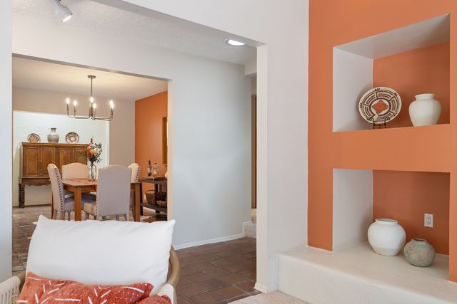 258 Cuesta del Norte, Santa Fe, NM 87501