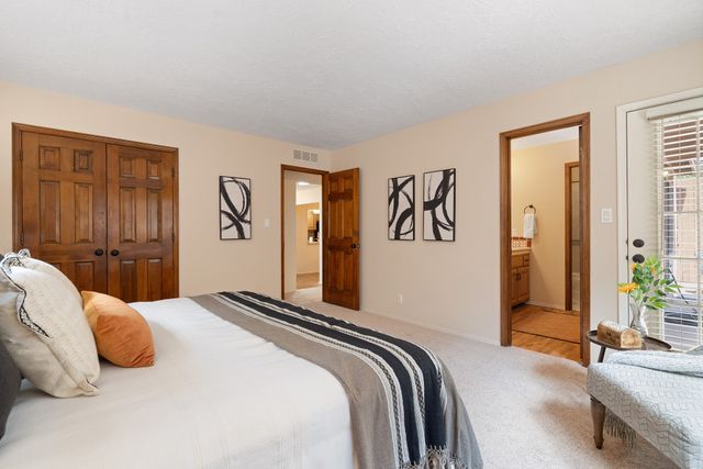 258 Cuesta del Norte, Santa Fe, NM 87501