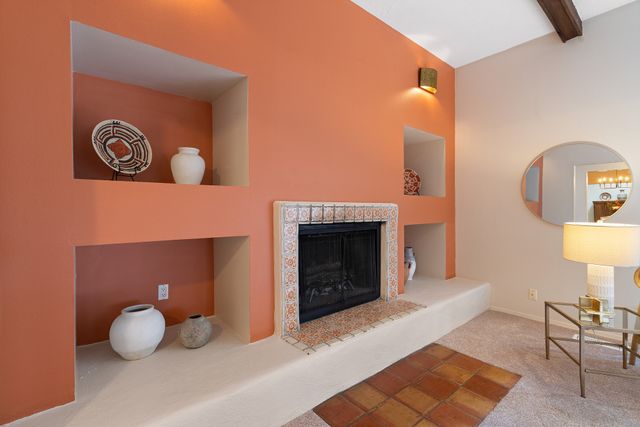 258 Cuesta del Norte, Santa Fe, NM 87501