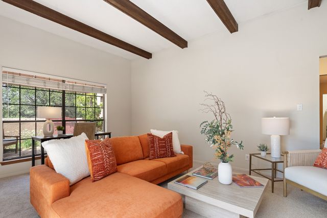 258 Cuesta del Norte, Santa Fe, NM 87501