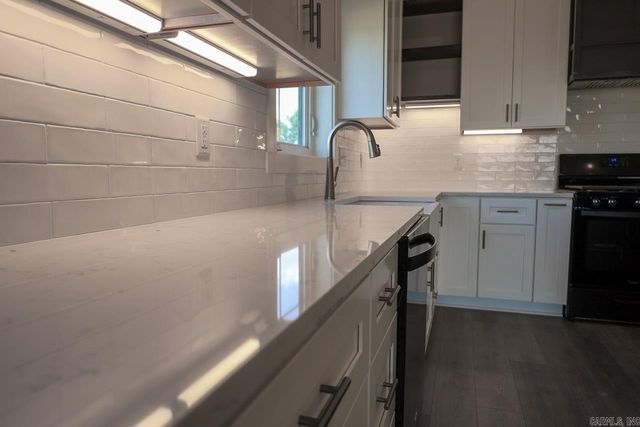 111 Legacy Way, Ward, AR 72176