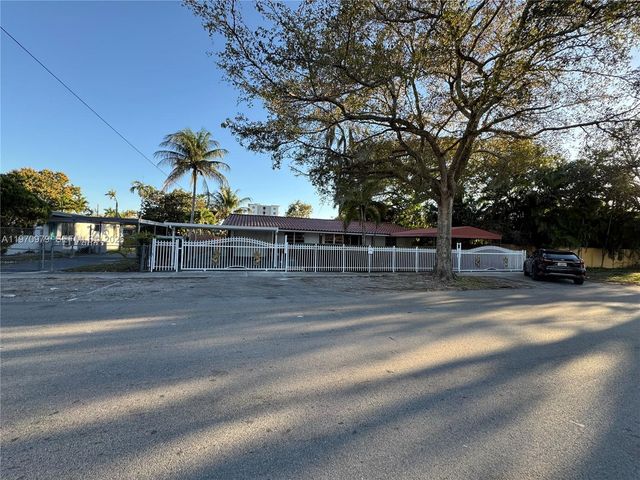 470 NE 127th St, North Miami, FL 33161