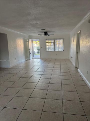 470 NE 127th St, North Miami, FL 33161